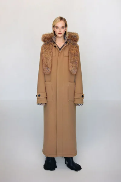 Look 15